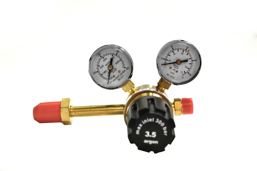 Single-Stage Regulator, Extended Side-Entry Valve — 3.5 Bar