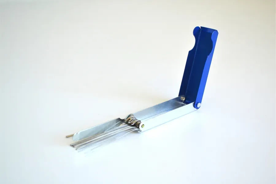 Nozzle Cleaning Reamer & File Set, Flip-Out Case — image 3