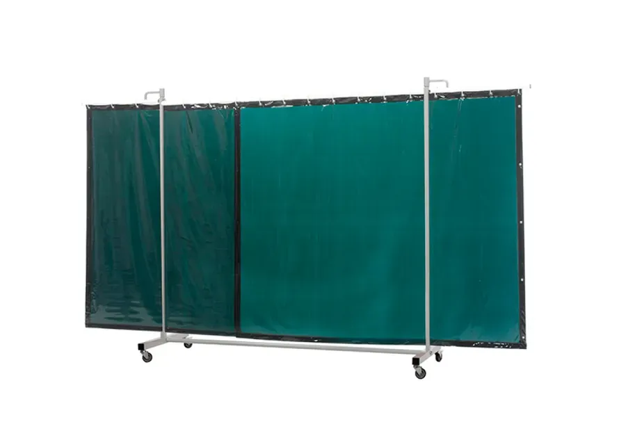CEPRO Robusto Triptych Screen / CEPRO Green-6 Curtain