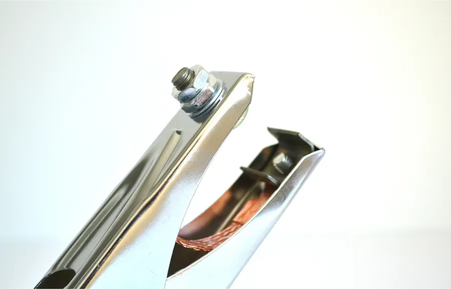 Nevada Type Earth Clamp — 400A