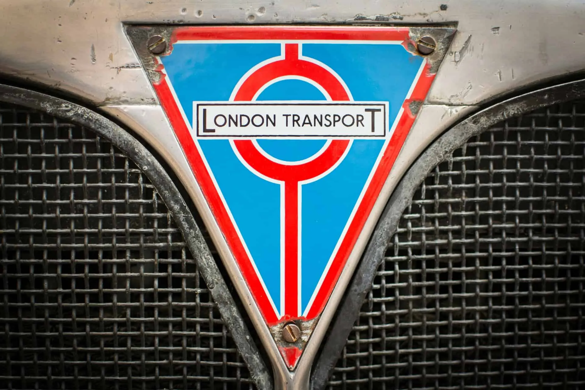 Driving Efficiency – How London Transport Kept the Wheels Turning with Support from Suffolk Iron Foundry