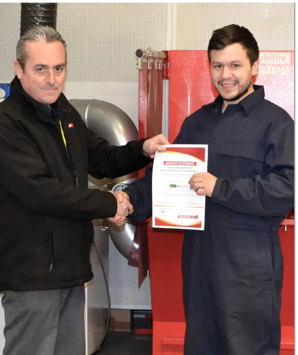 Learning to weld with experinced and qualified experts
