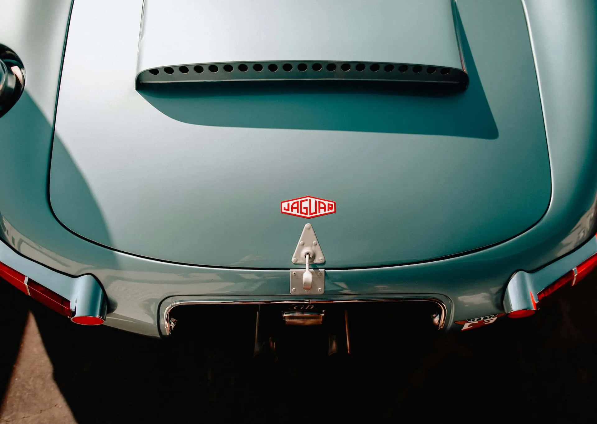 SIFbronze and Jaguar E-Type: Precision Welding for High-Speed Performance